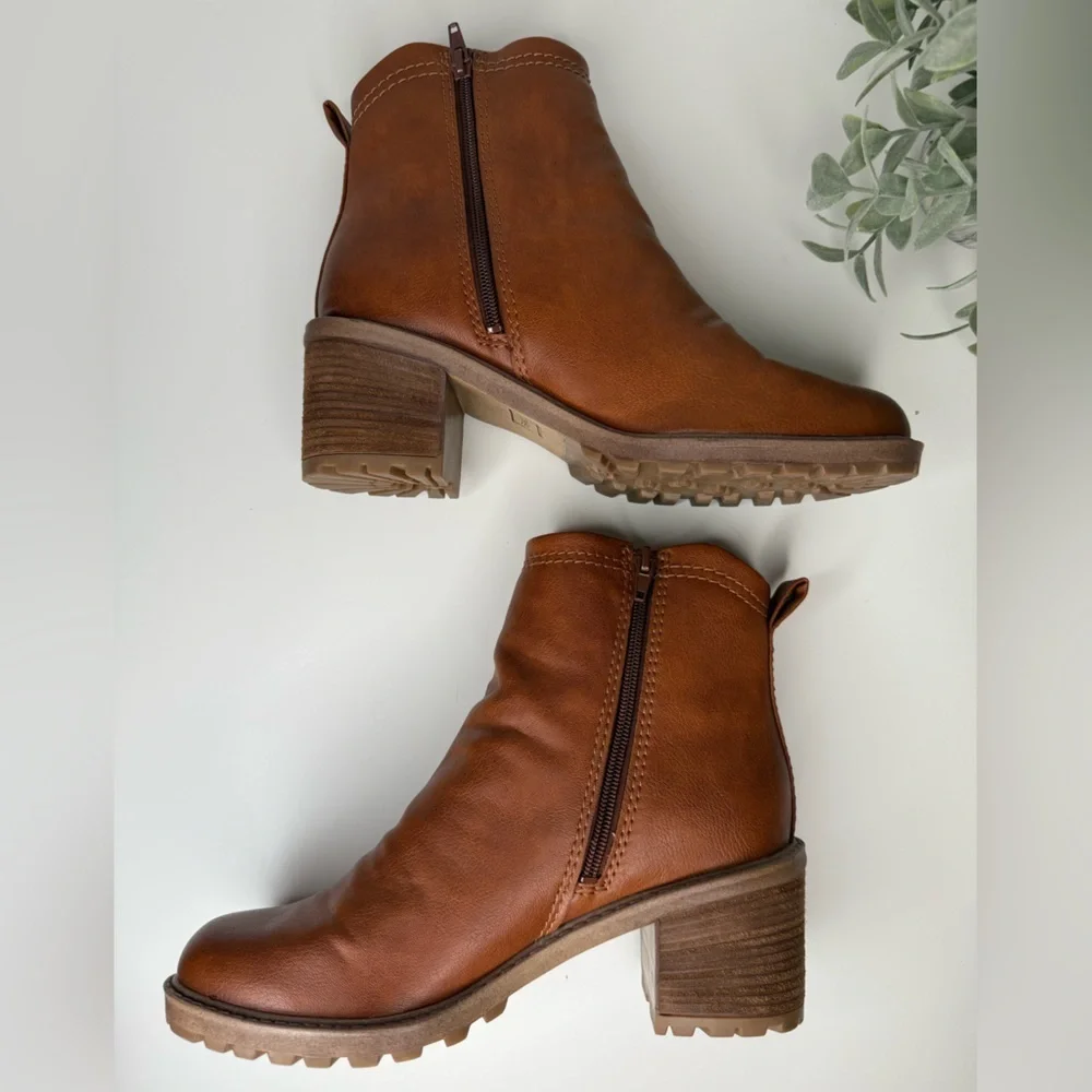 Zodiac Greyson Block Heel Womens Ankle Boots Size 10M in Brown/Cognac Streetwear